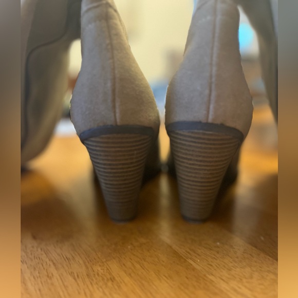 MIA Heeled Boots - Picture 3 of 4